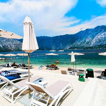Bay Of Kotor View Apartment With Pool Prčanj Dış mekan fotoğraf